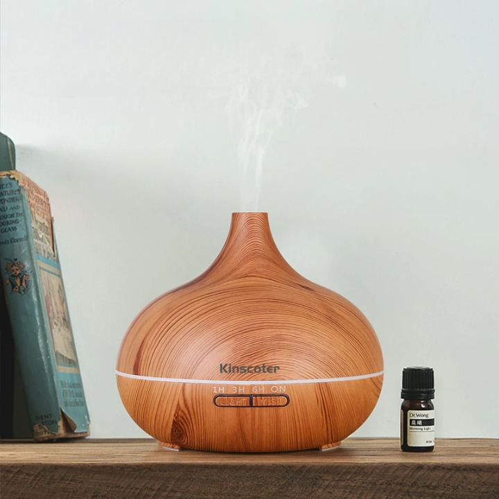 Room Diffuser with Adjustable Light and Wooden Design
